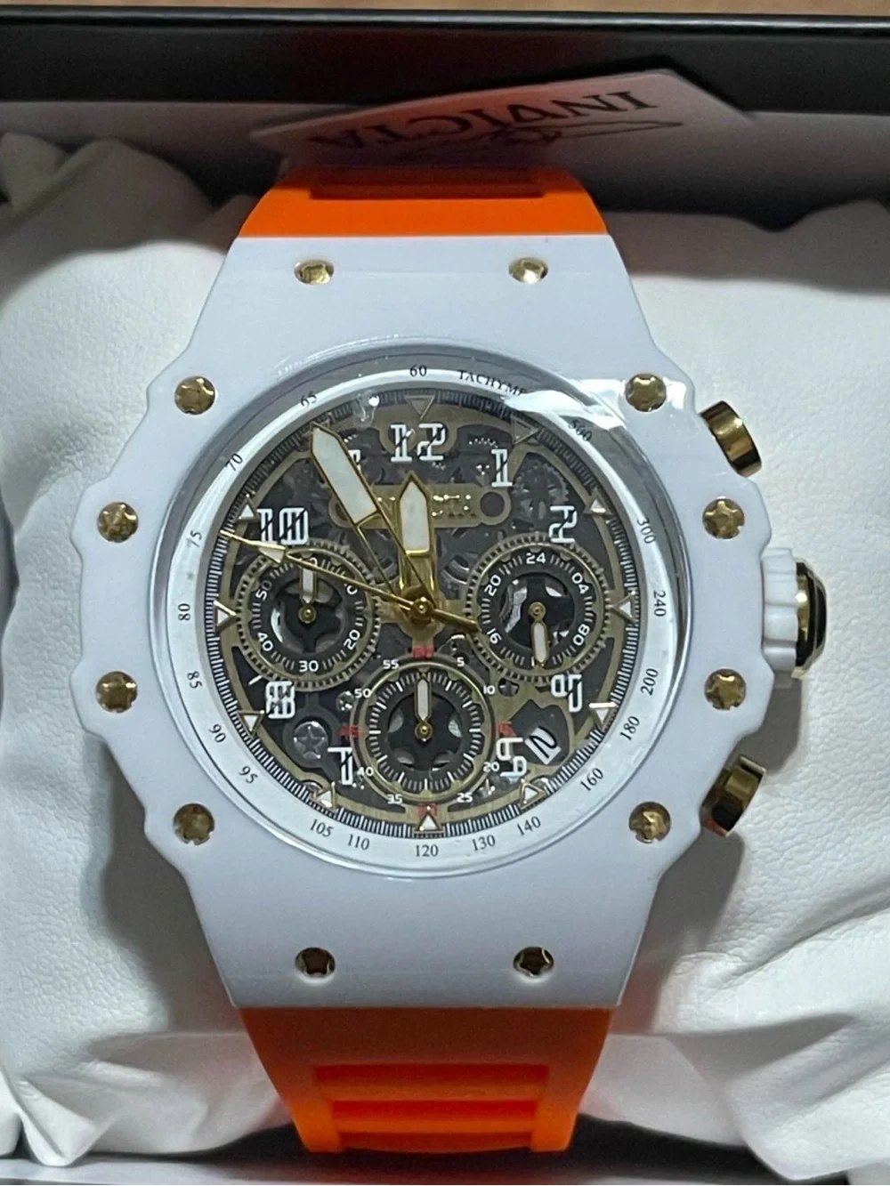 Invicta bold orange